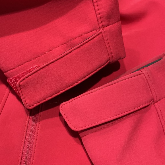 Patagonia Women's Adze Jacket size Small colour jewelled berry ⭐️⭐️⭐️⭐️⭐️ - Picture 5 of 17